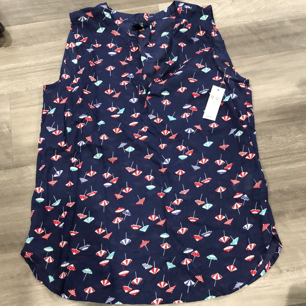 🍀3 for $6 tops🍀 Gap tank top